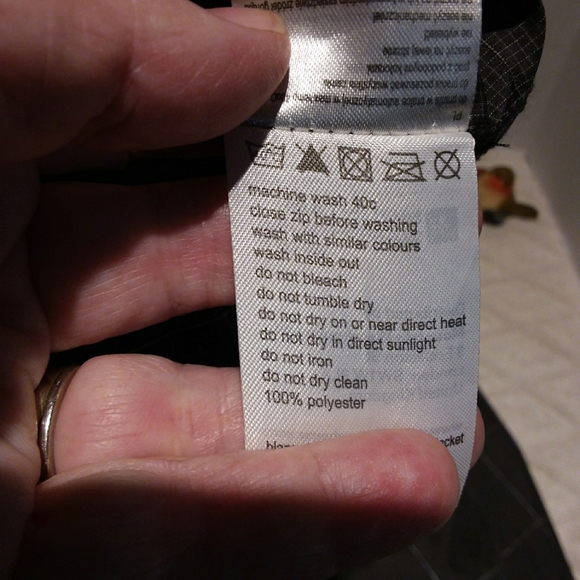 ⬇️ Mountain Warehouse Active light jacket - Picture 12 of 12